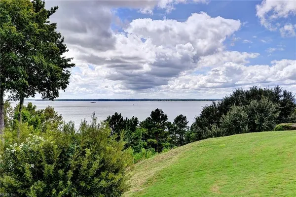 Property Slideshow image 3 of 34 | 215 rivers edge a, Williamsburg, VA, 23185