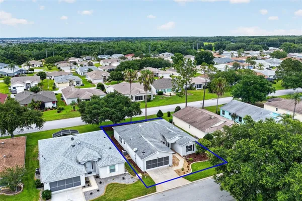 Property Slideshow image 3 of 39 | 751 old oaks ln, Leesburg, FL, 34748