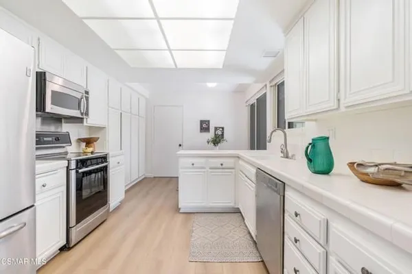 Property Slideshow image 3 of 27 | 44113 village 44 44, Camarillo, CA, 93012