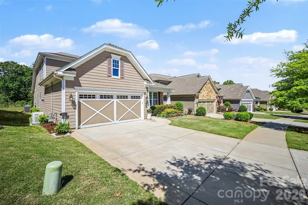 Property Slideshow image 3 of 43 | 8407 festival way, Charlotte, NC, 28215