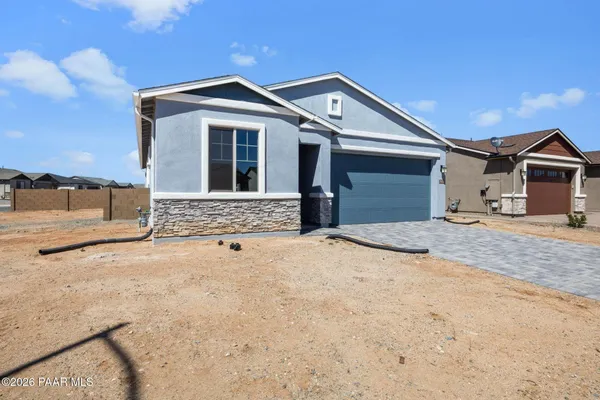Property Slideshow image 3 of 32 | 7632 e turnberry dr, Prescott Valley, AZ, 86315