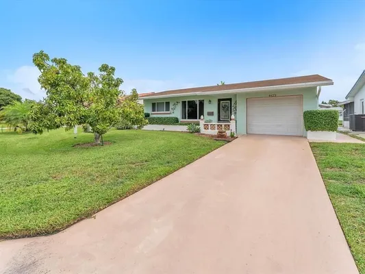 Property Slideshow image 2 of 25 | 4623 nw 46th st, Tamarac, FL, 33319