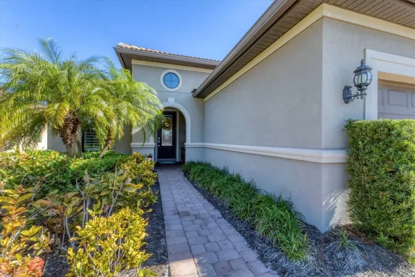 Property Slideshow image 3 of 53 | 5365 sundew dr, Sarasota, FL, 34238