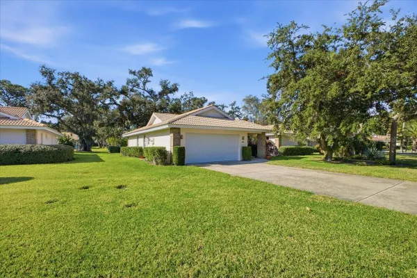 Property Slideshow image 2 of 7 | 5518 garden lakes oak, Bradenton, FL, 34203