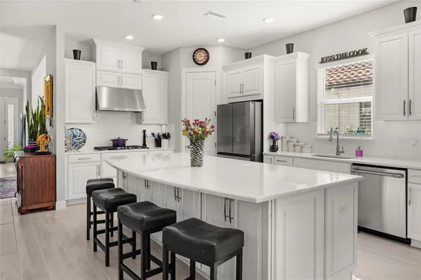 Property Slideshow image 2 of 25 | 6145 grandview hill ct, Bradenton, FL, 34203