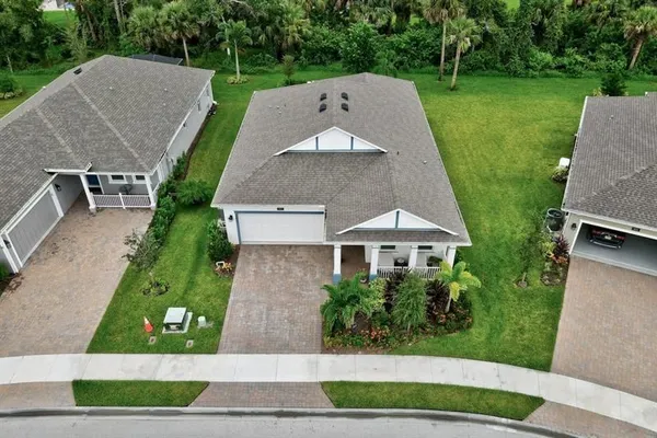 Property Slideshow image 2 of 36 | 3677 loblolly sq, Vero Beach, FL, 32966