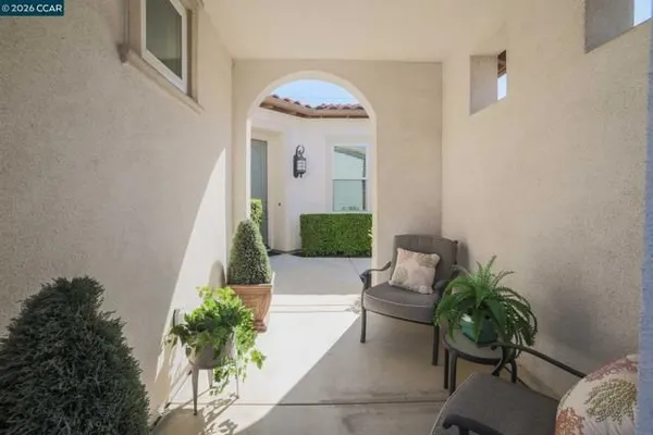 Property Slideshow image 2 of 65 | 1605 chianti ln, Brentwood (Cc), CA, 94513