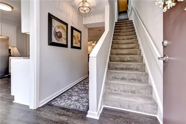 Property Slideshow image 2 of 46 | 106 harrops gln, Williamsburg, VA, 23185
