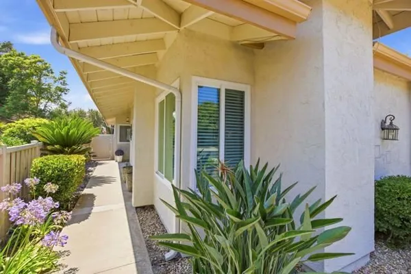 Property Slideshow image 3 of 33 | 3535 s sundown ln, Oceanside, CA, 92056
