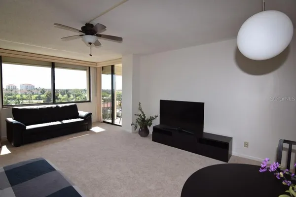 Property Slideshow image 2 of 14 | 6218 palma del mar blvd s apt 603, St Petersburg, FL, 33715