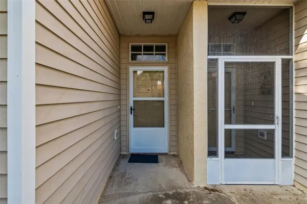 Property Slideshow image 2 of 76 | 2504 new haven cir, Sun City Center, FL, 33573