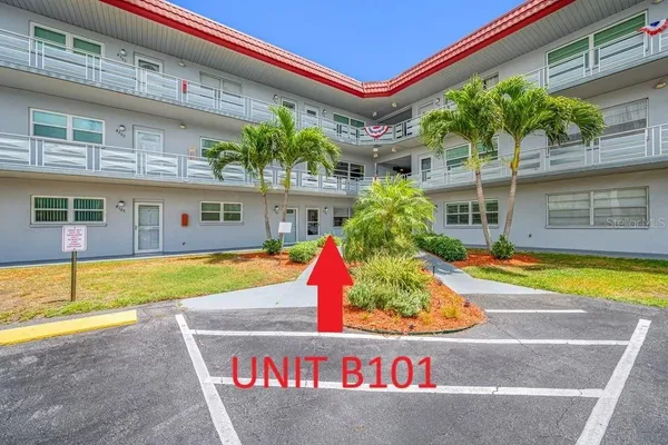 Property Slideshow image 2 of 52 | 5660 80th st b101, St Petersburg, FL, 33709
