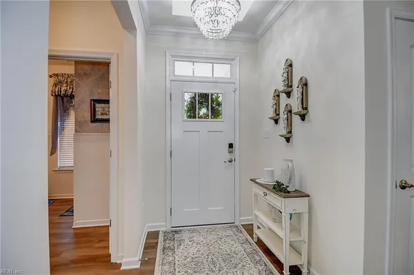 Property Slideshow image 3 of 42 | 224 richmond ave, Smithfield, VA, 23430