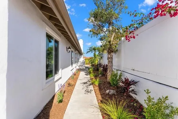 Property Slideshow image 3 of 33 | 5030 alicante way, Oceanside, CA, 92056