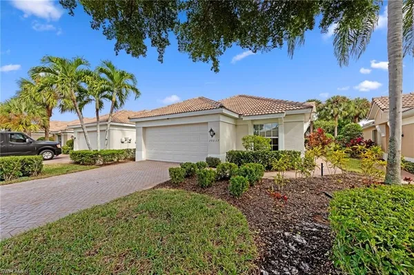 Property Slideshow image 3 of 48 | 10037 colonial country club blvd, Fort Myers, FL, 33913