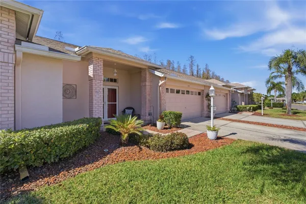 Property Slideshow image 2 of 67 | 1133 sweet jasmine dr, Trinity, FL, 34655