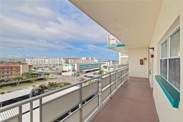 Property Slideshow image 3 of 14 | 2960 59th st 511, St Petersburg, FL, 33707
