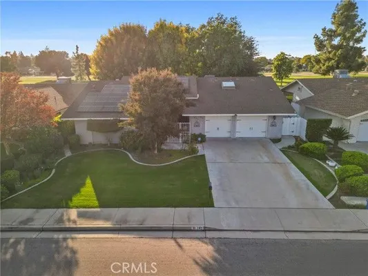 Property Slideshow image 2 of 40 | 705 bermuda st, Bakersfield, CA, 93309
