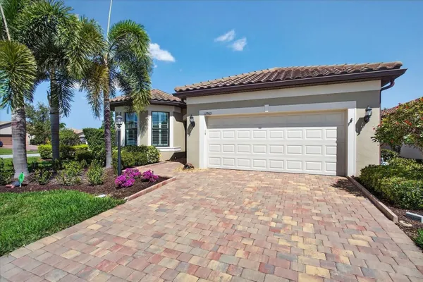 Property Slideshow image 3 of 95 | 17905 manchester pl, Bradenton, FL, 34202