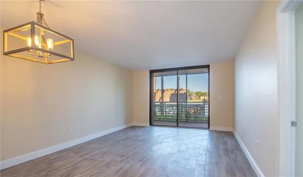 Property Slideshow image 3 of 31 | 1100 colony point cir apt 105, Pembroke Pines, FL, 33026