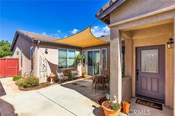Property Slideshow image 3 of 47 | 245 glenview ln, Hemet, CA, 92545
