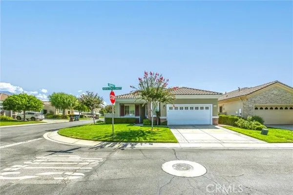 Property Slideshow image 2 of 39 | 1794 n forest oaks dr, Beaumont, CA, 92223