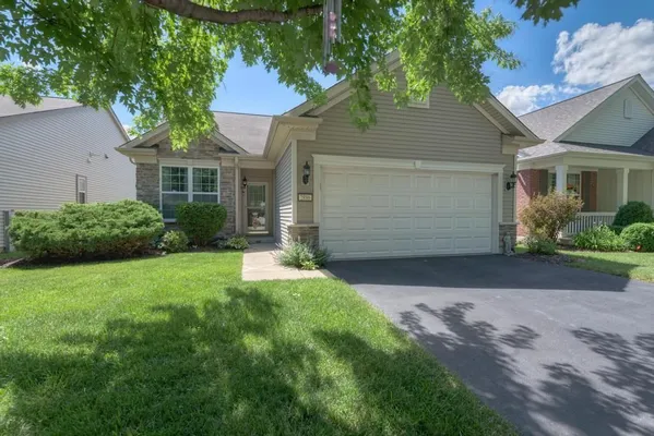 Property Slideshow image 3 of 31 | 2886 edgewater dr, Elgin, IL, 60124
