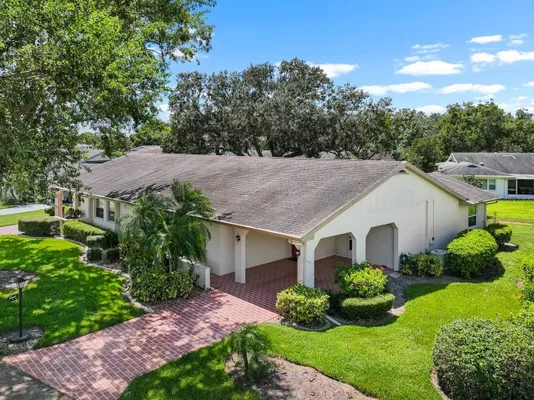 Property Slideshow image 2 of 50 | 2109 harleston pl # 2109, Sun City Center, FL, 33573