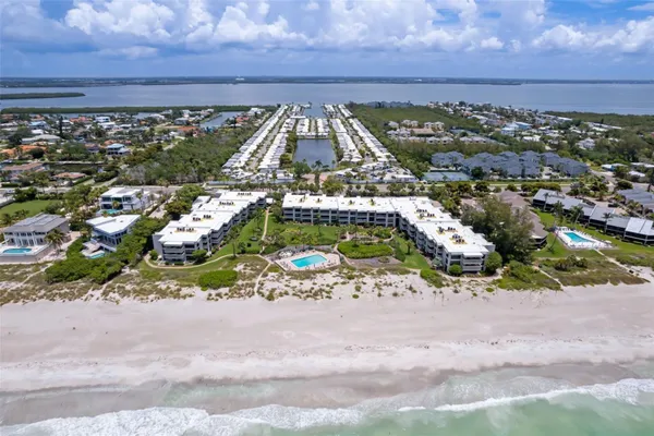 Property Slideshow image 3 of 57 | 546 spanish dr 122, Longboat Key, FL, 34228