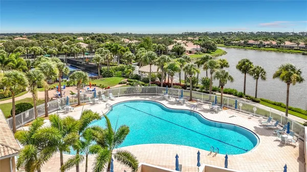 Property Slideshow image 2 of 83 | 6149 abaco dr, Sarasota, FL, 34238