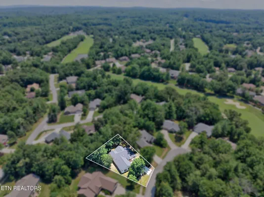 Property Slideshow image 3 of 47 | 35 leaf cir, Crossville, TN, 38558
