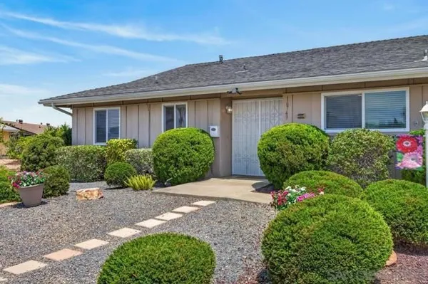 Property Slideshow image 2 of 40 | 16749 obispo ln, San Diego, CA, 92128