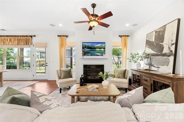 Property Slideshow image 2 of 47 | 124 chimney rock ct, Denver, NC, 28037