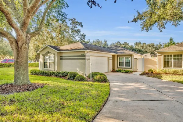 Property Slideshow image 2 of 31 | 2010 braxton st, Clermont, FL, 34711