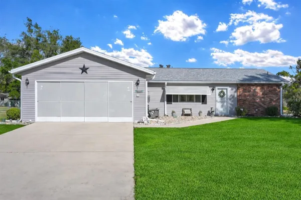 Property Slideshow image 2 of 39 | 8305 sw 107th pl, Ocala, FL, 34481