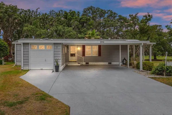 Property Slideshow image 3 of 25 | 951 oleander st, Lady Lake, FL, 32159