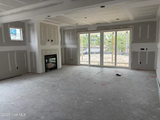 Property Slideshow image 3 of 9 | 321 longhill dr, Wilmington, NC, 28412