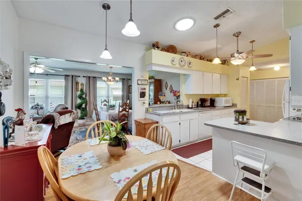 Property Slideshow image 3 of 94 | 3154 prairie dunes cir, Lakeland, FL, 33810