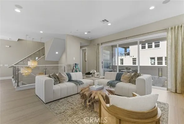 Property Slideshow image 2 of 24 | 148 verbena way, Montebello, CA, 90640