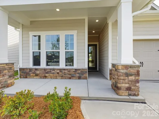 Property Slideshow image 3 of 36 | 1015 fen ln, Waxhaw, NC, 28173