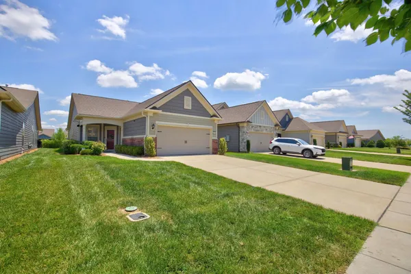 Property Slideshow image 2 of 43 | 1917 fayette ct, Spring Hill, TN, 37174