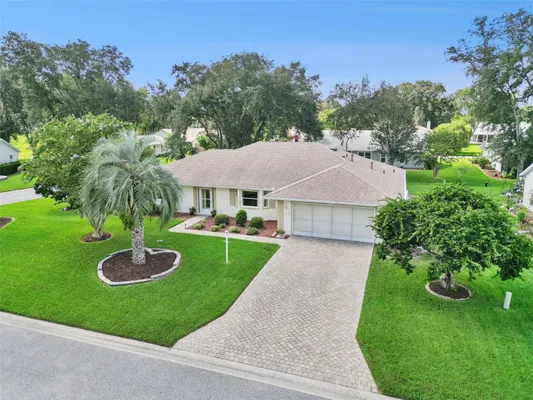 Property Slideshow image 2 of 94 | 26920 racquet cir, Leesburg, FL, 34748