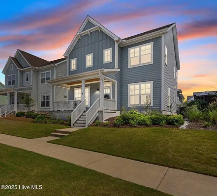 Property Slideshow image 2 of 63 | 4563 old towne st, Wilmington, NC, 28412