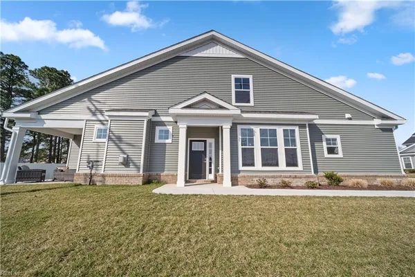 Property Slideshow image 2 of 15 | 4615 longleaf pl, Chesapeake, VA, 23321