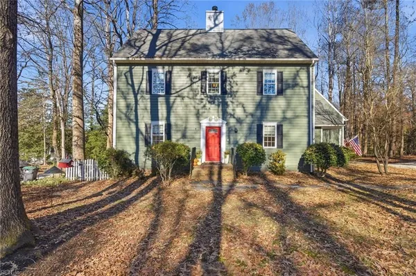 Property Slideshow image 2 of 48 | 147 country club dr, Williamsburg, VA, 23188