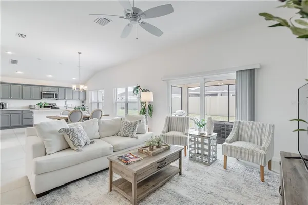 Property Slideshow image 3 of 58 | 805 hubbard loop, The Villages, FL, 32163