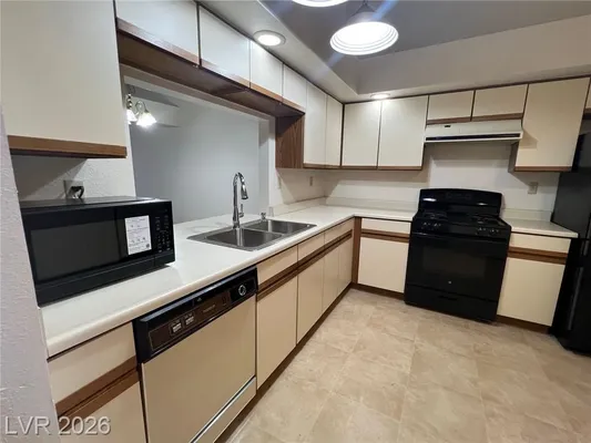 Property Slideshow image 3 of 38 | 5205 orchard hills ave, Las Vegas, NV, 89130