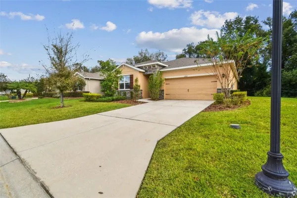 Property Slideshow image 2 of 69 | 12322 eastpointe dr, Dade City, FL, 33525