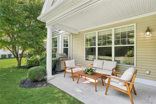 Property Slideshow image 2 of 18 | 167 melody ct, Eastport, NY, 11941