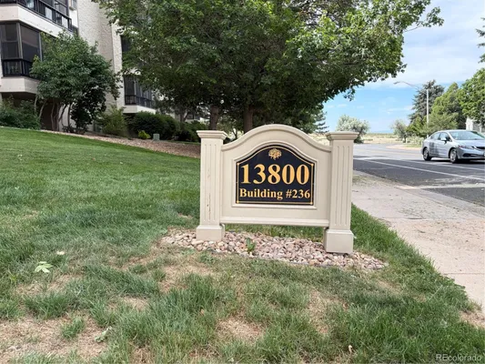 Property Slideshow image 2 of 35 | 13800 e marina dr 102, Aurora, CO, 80014